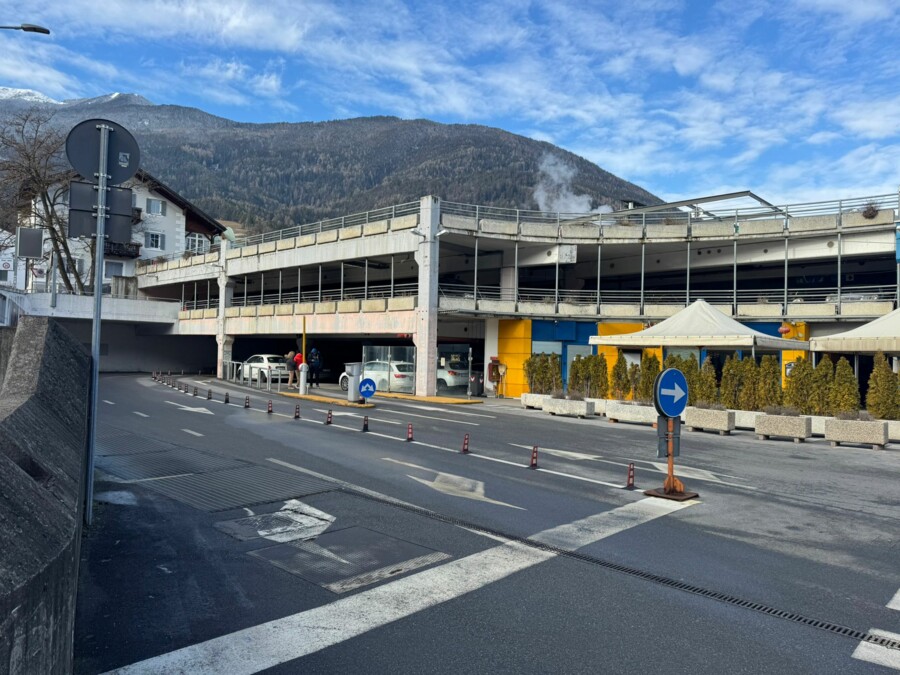Parkhaus Dantestraße: Übergabe an die Gemeinde Brixen 
