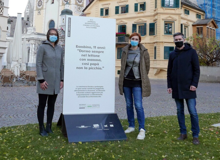 Giornata mondiale contro la violenza sulle donne - Campagna „Rispetto è il nostro pane quotidiano“ 2020