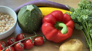 RICERCA PERSONALE: Il comune cerca un/a AIUTO CUOCO/A (3.q.f.) e un/a CUOCO/CUOCA (4.q.f.)