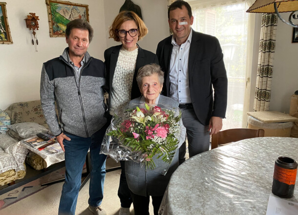 Glückwünsche zum 100. Geburtstag für Frau Maria Posch